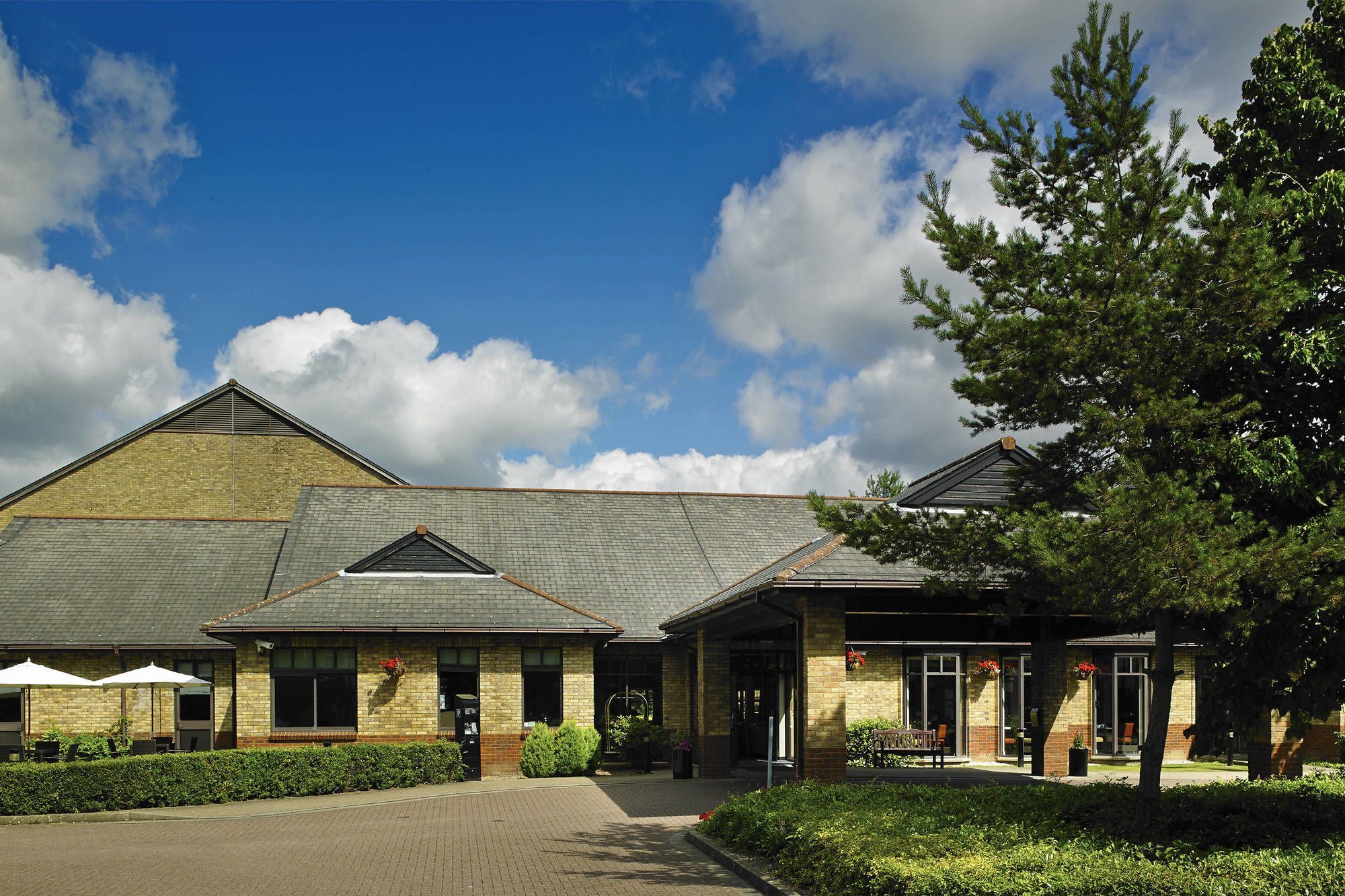 Delta Hotels By Marriott Cheshunt Броксборн Экстерьер фото